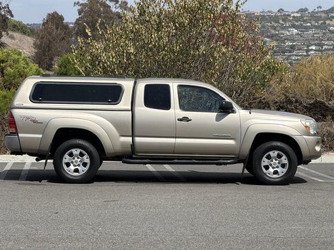 Used 2008 Toyota Tacoma PreRunner RWD image 6