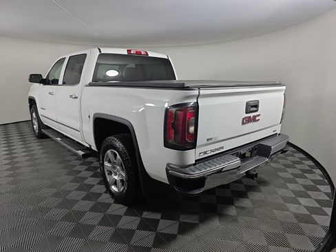 Used 2018 GMC Sierra 1500 SLT image 3