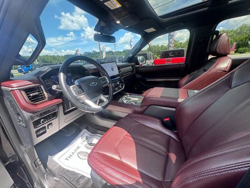 Used 2024 Ford Expedition Limited RWD image 14