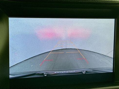 Used 2024 GMC Terrain SLT image 22