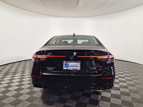 Used 2023 Honda Accord Touring image 6