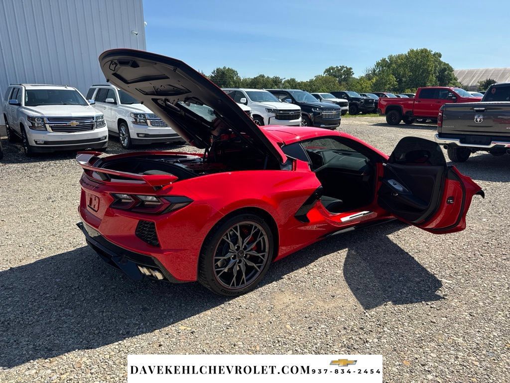 Used 2026 Chevrolet Corvette Stingray Coupe w/ Z51 Performance Package RWD image 24