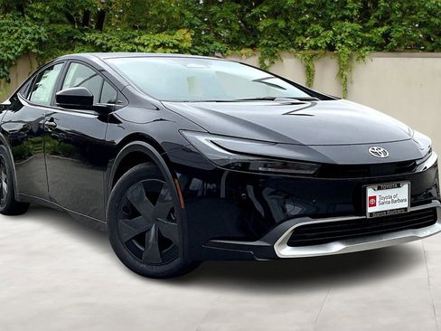 Used 2026 Toyota Prius Plug-In Hybrid image 1