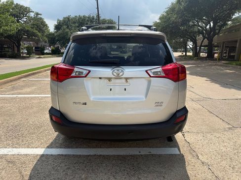 Used 2013 Toyota RAV4 XLE AWD/4WD image 5