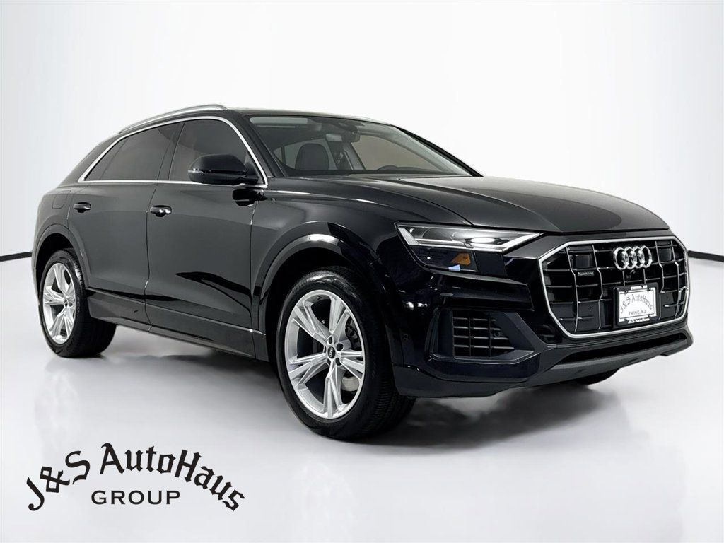 Used 2022 Audi Q8 Premium Plus w/ Premium Plus Package AWD/4WD image 1