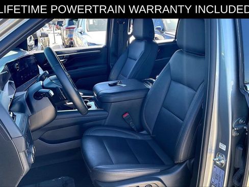 Used 2025 Chevrolet Tahoe LT AWD/4WD image 33