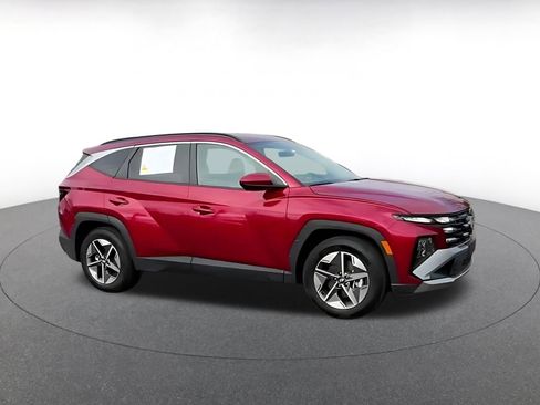 Used 2025 Hyundai Tucson SEL image 2