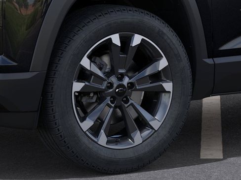 New 2026 Chevrolet Equinox RS w/ Convenience Package III AWD/4WD image 9