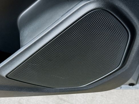 Used 2022 Ford Explorer XLT image 21