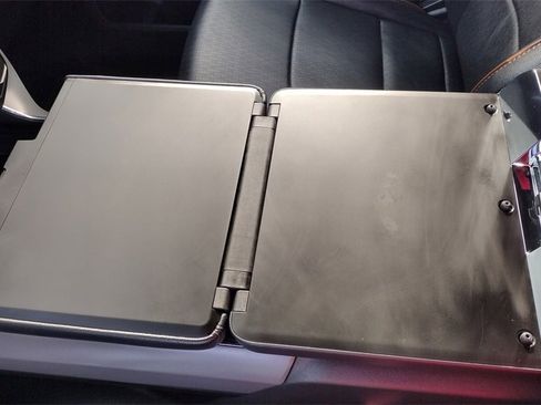 Used 2024 Ford F150 Lariat w/ Equipment Group 502A High image 17