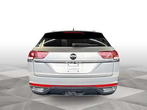 Used 2023 Volkswagen Atlas Cross Sport SE FWD image 7