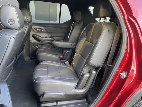 Used 2023 Chevrolet Traverse RS w/ LPO, Cargo Package image 16