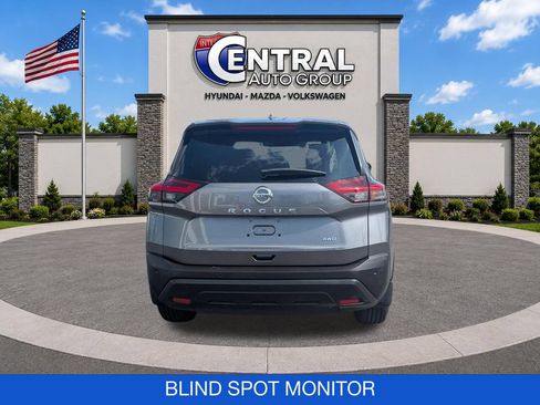 Used 2021 Nissan Rogue S AWD/4WD image 7