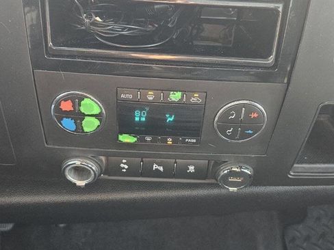 Used 2010 Chevrolet Silverado 1500 LT w/ Power Pack Plus image 10