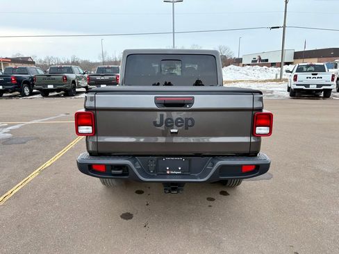 New 2026 Jeep Gladiator Sport AWD/4WD image 4