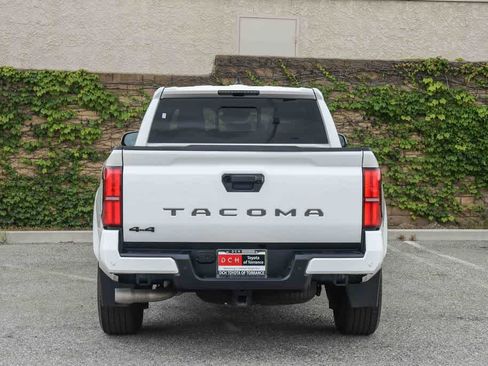 Used 2024 Toyota Tacoma TRD Sport w/ TRD Sport Upgrade Package AWD/4WD image 8