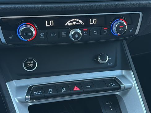 Used 2024 Audi Q3 2.0T Premium image 17