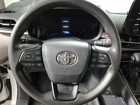 Certified 2023 Toyota Sienna LE FWD image 11
