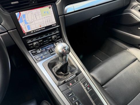 Used 2015 Porsche 911 Carrera 4S image 23