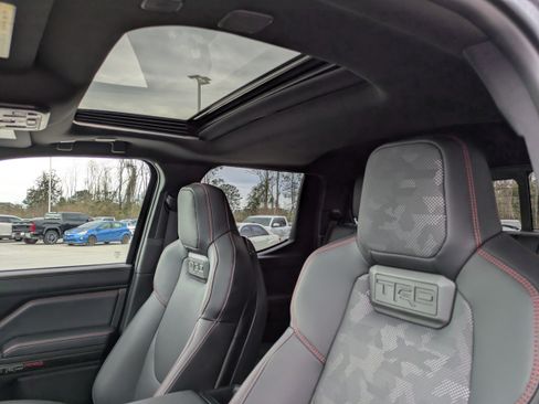 Used 2024 Toyota Tacoma TRD Pro image 10