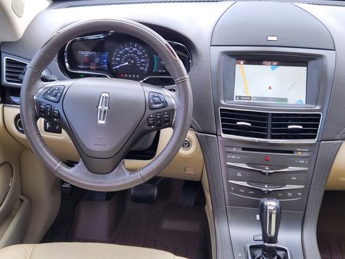 Used 2018 Lincoln MKT AWD w/ Technology Package image 27