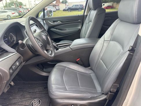 Used 2020 Buick Enclave Essence w/ Sport Touring Edition FWD image 11