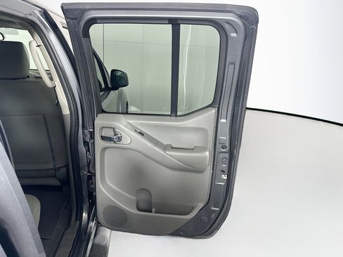 Used 2019 Nissan Frontier SV image 28