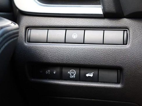 Certified 2025 Nissan Rogue SV w/ SV Premium Package image 21