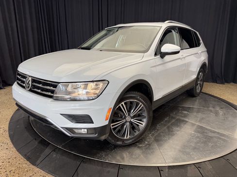 Used 2018 Volkswagen Tiguan SEL image 2