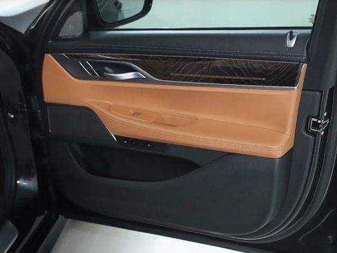 Certified 2022 BMW 750i xDrive 750i xDrive w/ Executive Package image 34