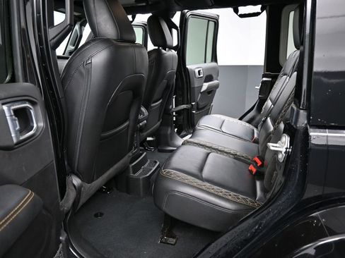 Used 2023 Jeep Wrangler Unlimited Sahara AWD/4WD image 26