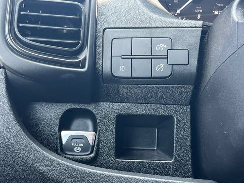 Used 2025 RAM ProMaster 2500 w/ Convenience Group FWD image 20