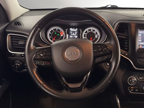 Used 2021 Jeep Cherokee Latitude Plus FWD image 20