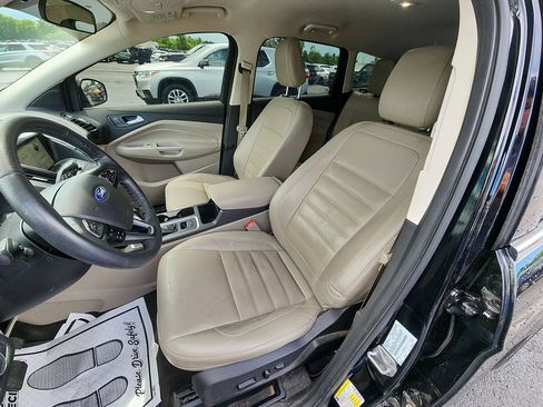 Used 2018 Ford Escape SEL AWD/4WD image 2