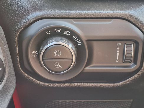 Used 2023 Jeep Gladiator Sport AWD/4WD image 16