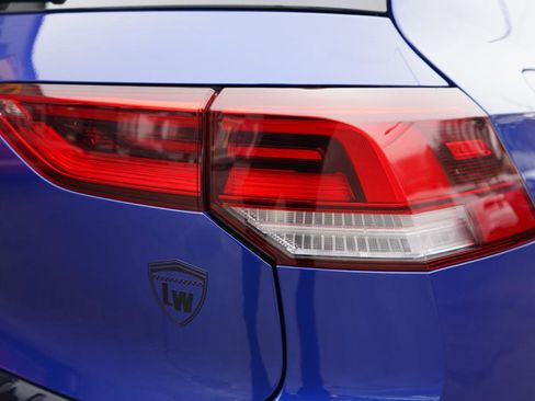 Used 2023 Volkswagen Golf R image 91