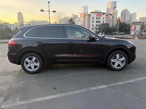 Used 2011 Porsche Cayenne image 7