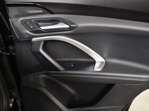 New 2025 Audi Q5 Premium Plus image 23