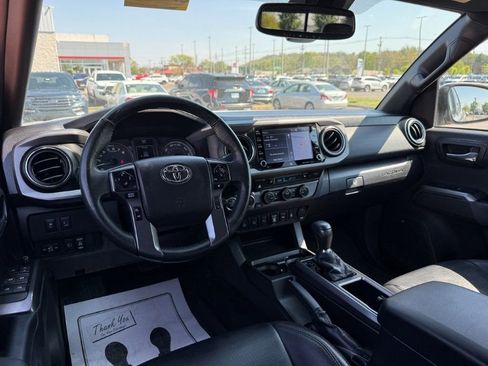 Used 2023 Toyota Tacoma TRD Off-Road w/ TRD Premium Off Road Package AWD/4WD image 20