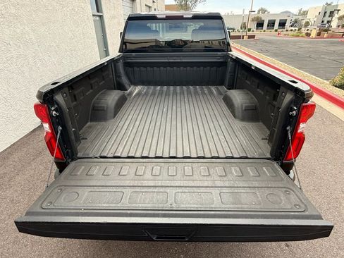 Used 2020 Chevrolet Silverado 2500 Custom w/ Custom Value Package image 10