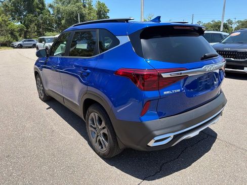 Certified 2023 Kia Seltos S w/ Navigation Package FWD image 7