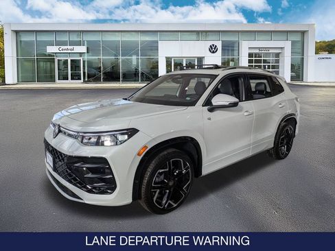 New 2026 Volkswagen Tiguan SEL R-Line image 3