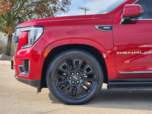 Used 2024 GMC Yukon Denali Ultimate image 8