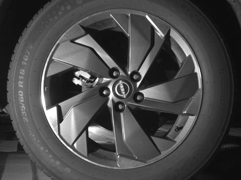 Used 2025 Nissan Rogue SV FWD image 15