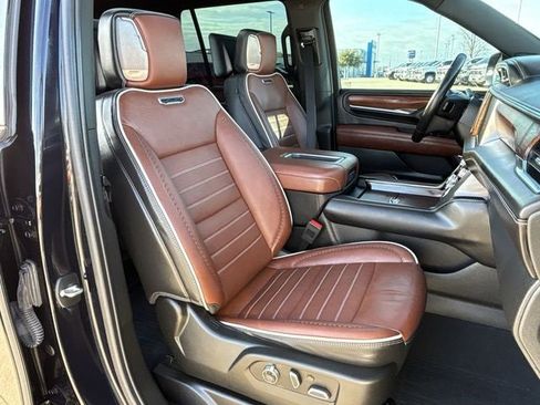 Used 2023 GMC Yukon Denali Ultimate w/ LPO, Floor Liner Package image 22