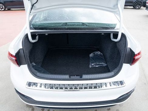 New 2026 Volkswagen Jetta SE image 13