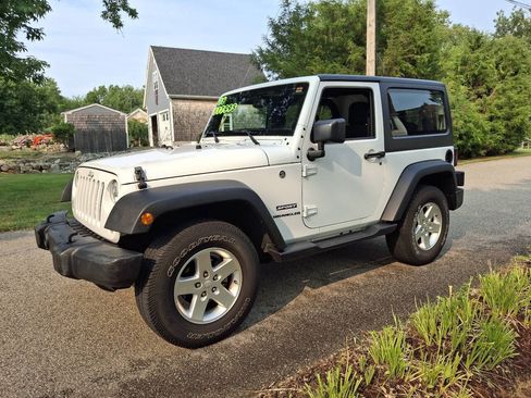 Used 2016 Jeep Wrangler Sport w/ Quick Order Package 24S AWD/4WD image 1