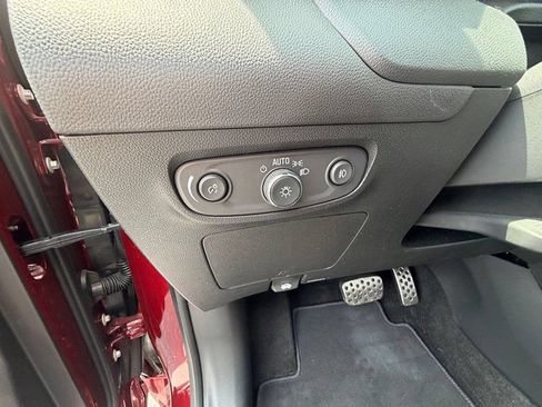 Used 2023 Buick Encore GX Select w/ Sport Touring Package FWD image 30