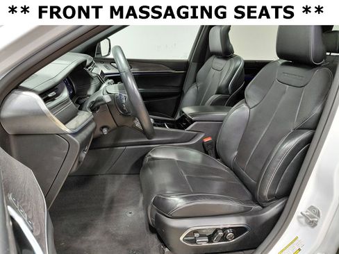 Used 2022 Jeep Grand Cherokee L Overland w/ Luxury Tech Group IV image 6