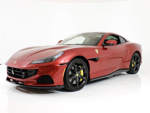 Certified 2023 Ferrari Portofino M RWD image 6
